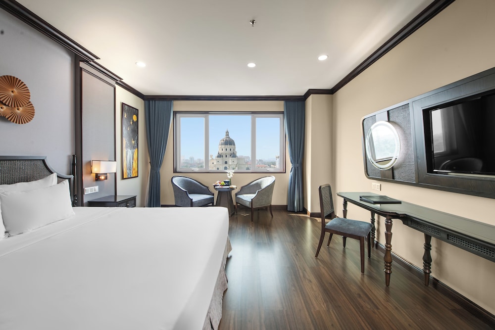 Grand Deluxe Double Room (Indochine Wing) - Photo 8