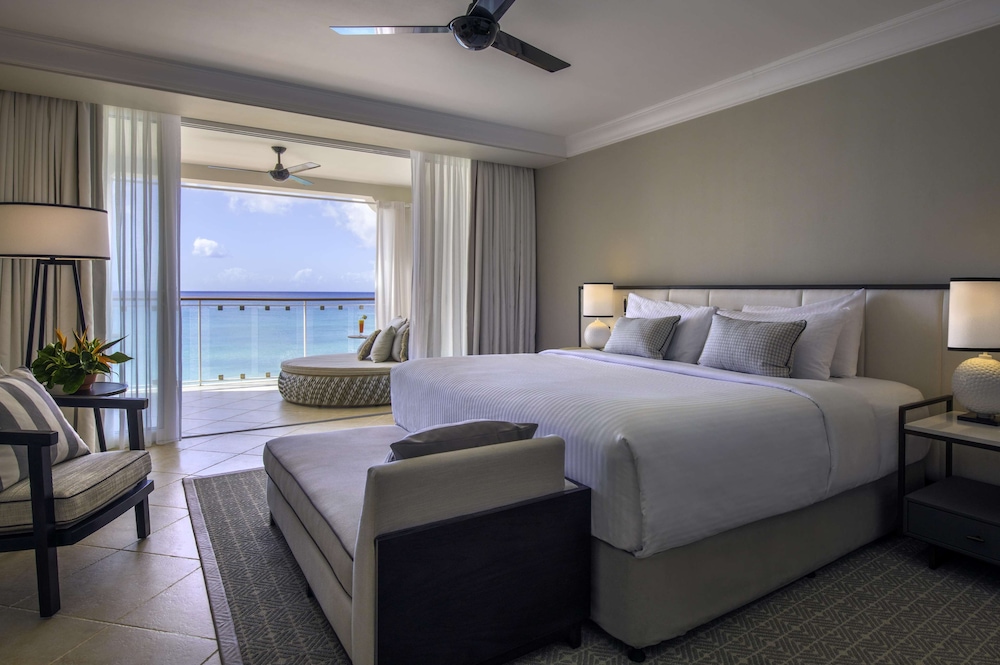 Luxury Room, 1 King Bed, Oceanfront - Photo 1