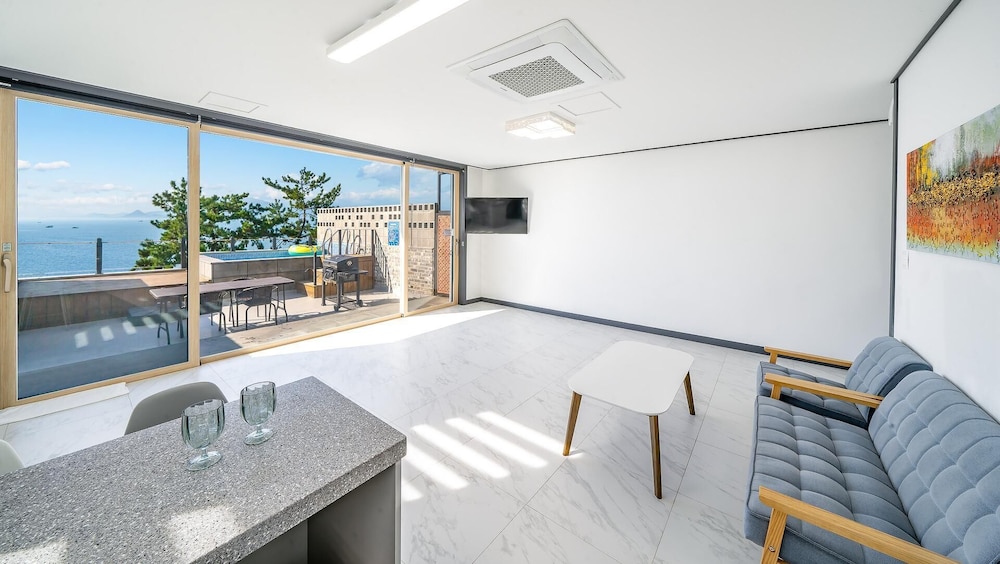 Basic Room, 1 Bedroom (103(Poolvilla, Ocean view)) photo 3