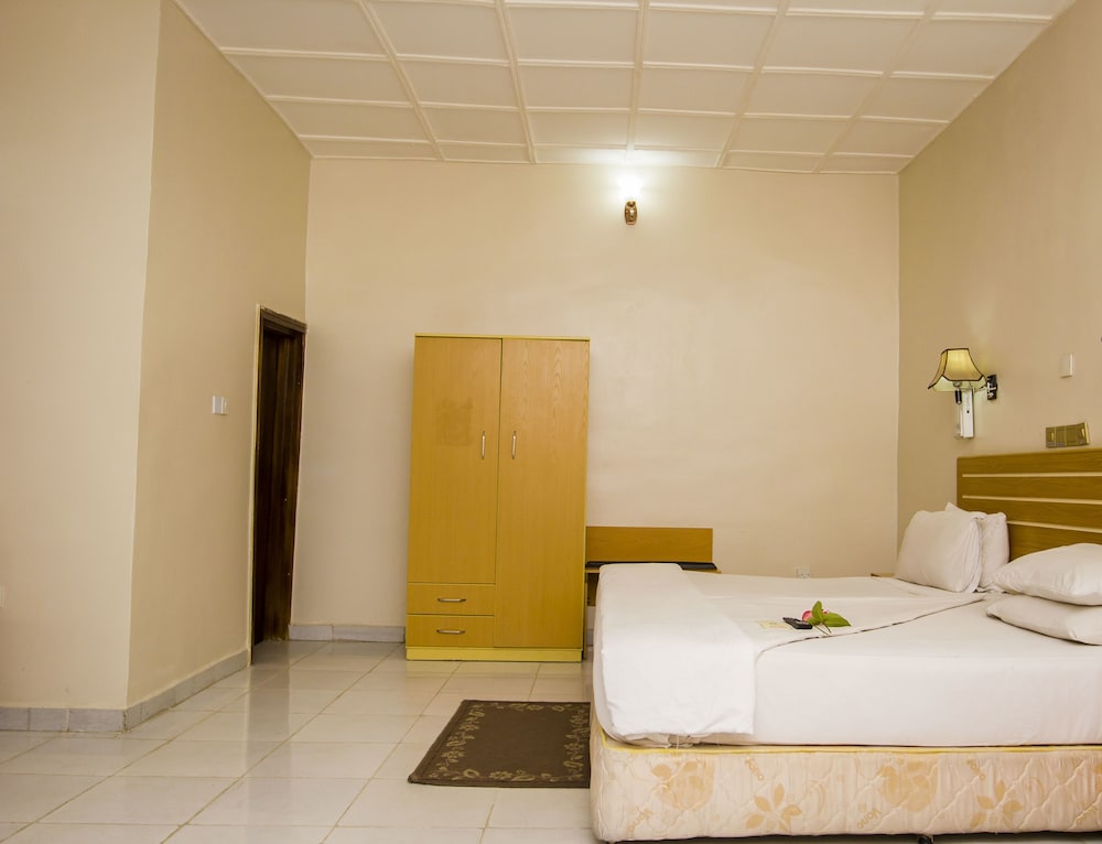 Executive Suite photo 3