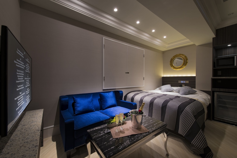 Standard Room, 1 Double Bed, Non Smoking, Refrigerator & Microwave photo 2
