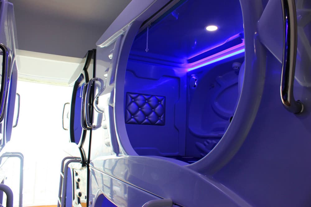 8-Bed Private Dormitory Room photo 3