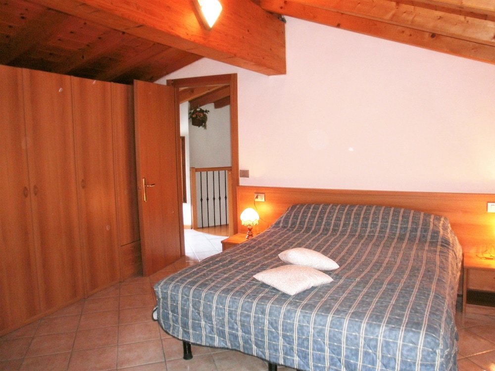 Apartment, 3 Bedrooms, Mountain View photo 1