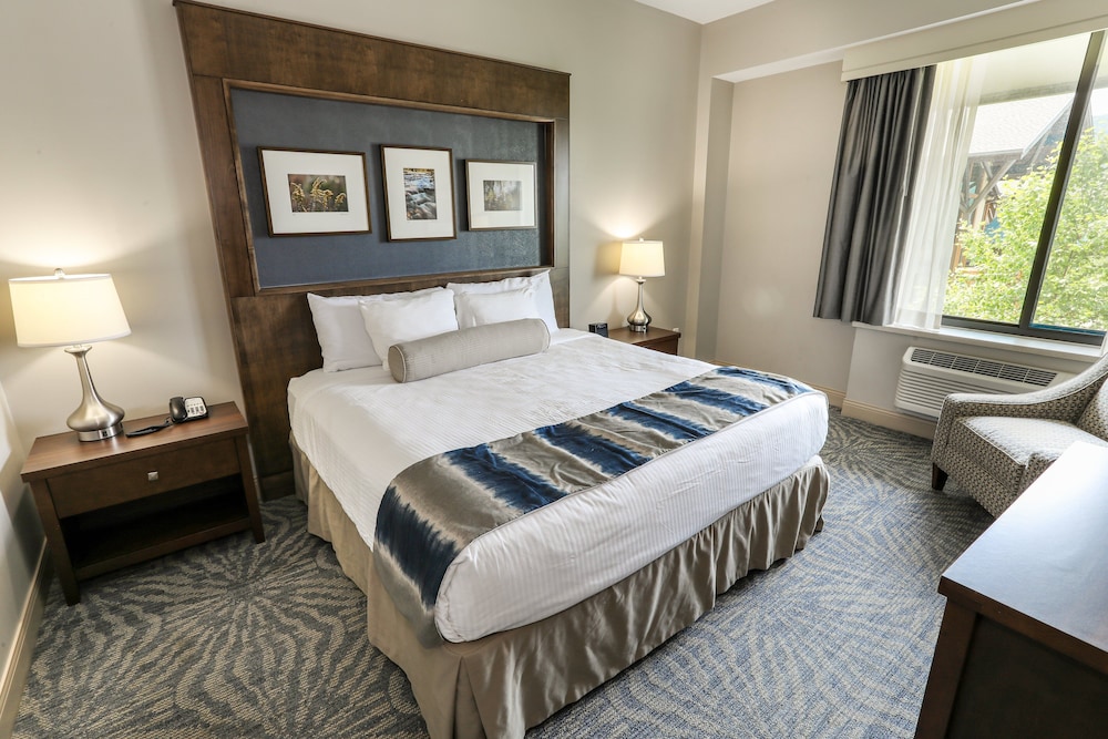 Standard Room, 1 Queen Bed (Highland) - Photo 1