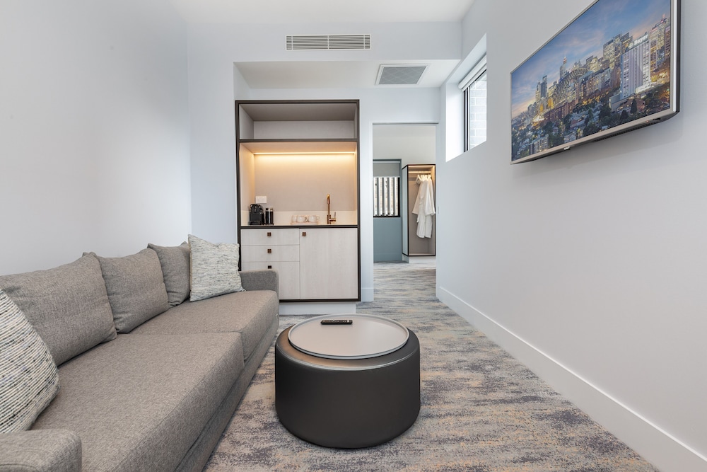 Penthouse Suite - Photo 3