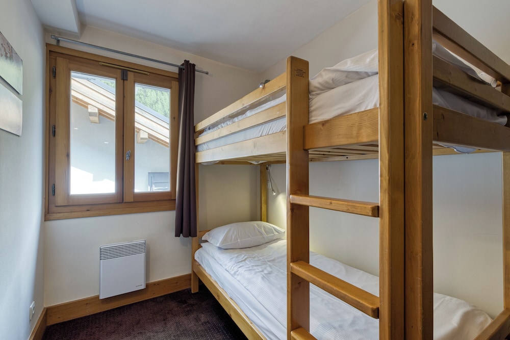 Family Apartment, Multiple Bedrooms (Vallorcine Loriaz 32 Ski In Ski Out) Family Apartment, Multiple Bedrooms (Vallorcine Loriaz 32 Ski In Ski Out)
