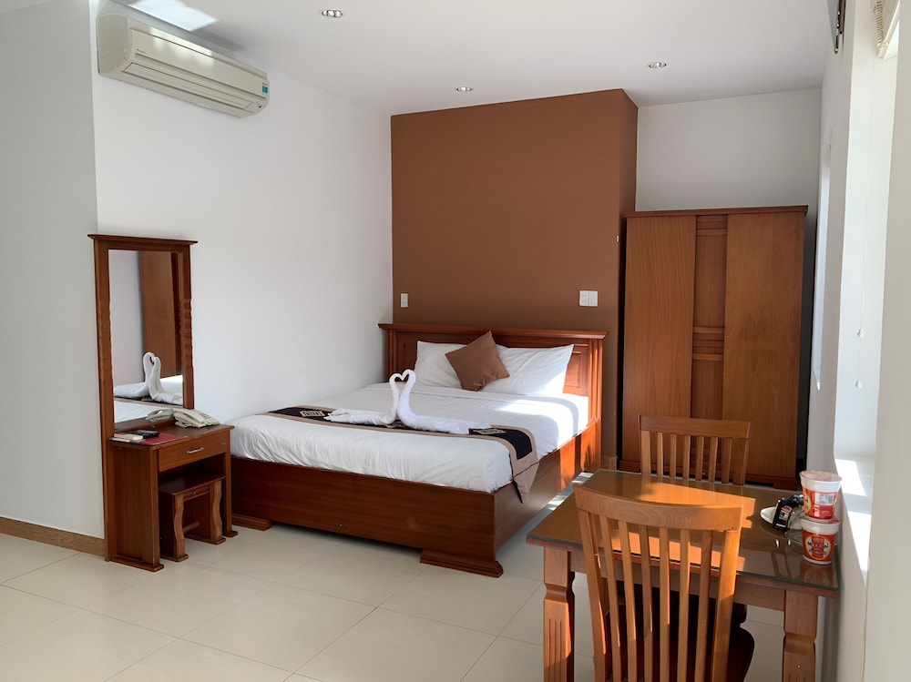 Deluxe Single Room, Balcony, Garden View