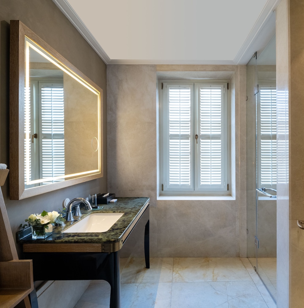 Superior Room, 1 Queen Bed (Premier Room)