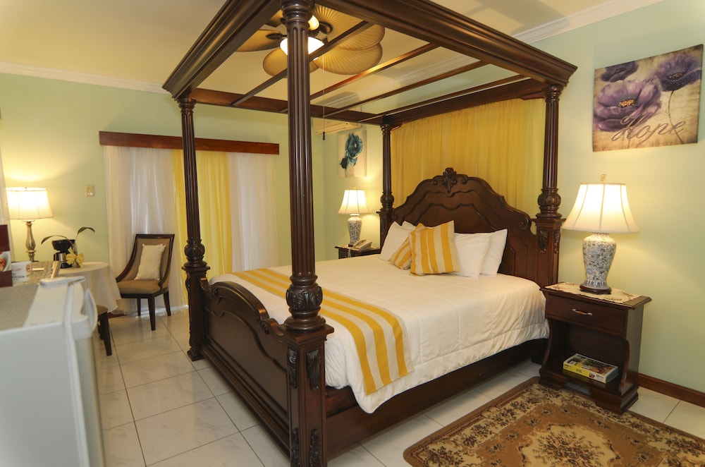 Honeymoon Room, 1 Bedroom, Jetted Tub, Courtyard View photo 3