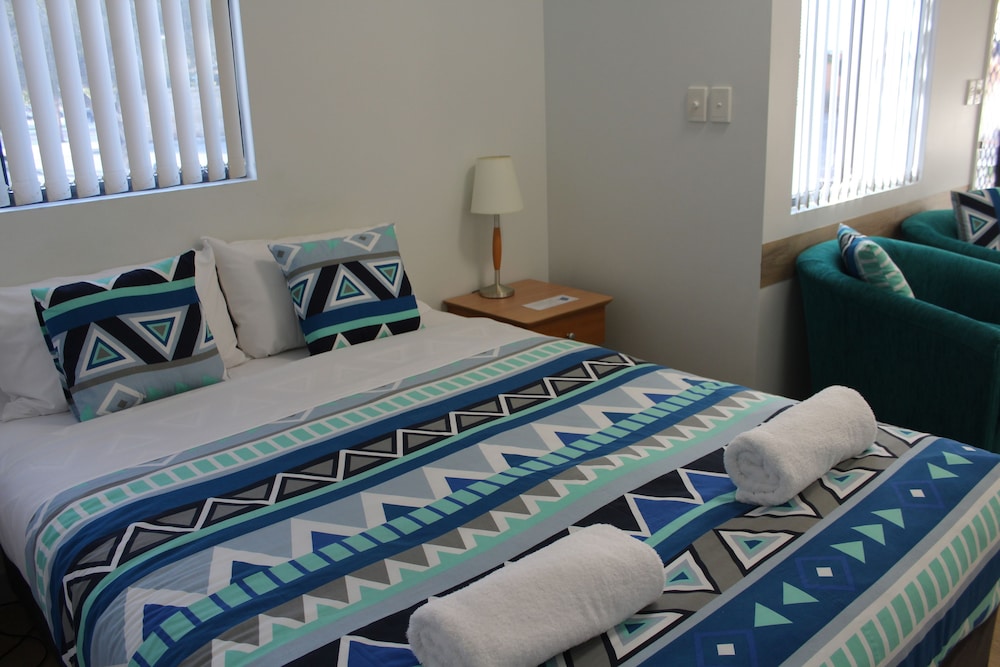 Standard Studio, 1 Queen Bed, Non Smoking photo 1