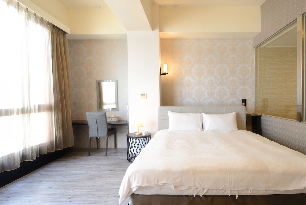 Classic Double Room, City View photo 1