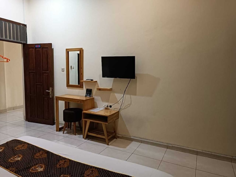 Standard Double Or Twin Room - Photo 11