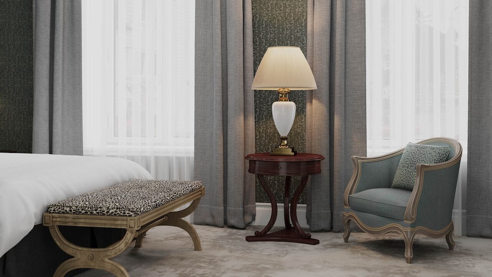 Suite, 1 Queen Bed