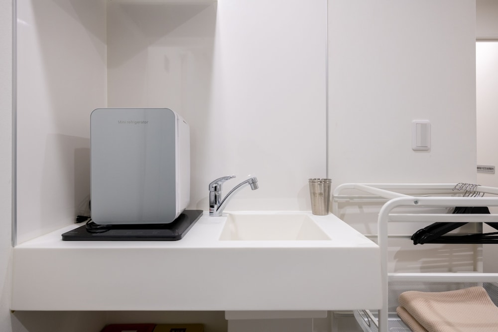 Basic Double Room (403) photo 3