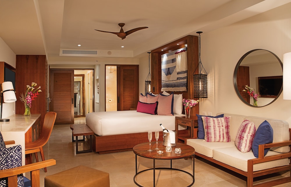 Junior Suite King Bed