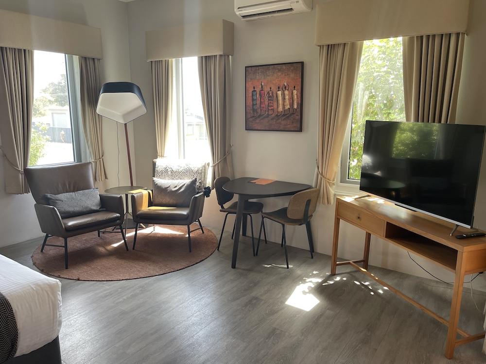 Deluxe Spa Suite