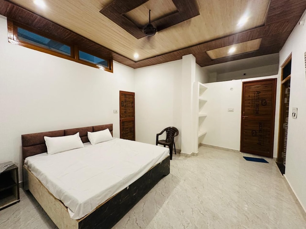 Deluxe Double Room, 2 Bedrooms, Private Bathroom photo 1
