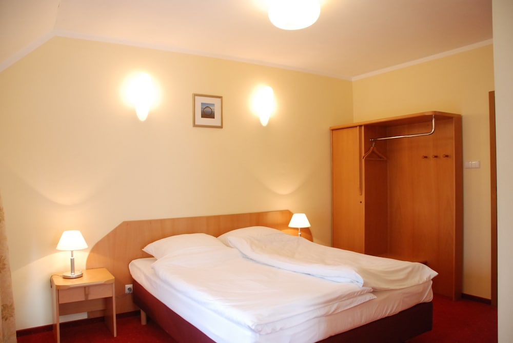 Standard Twin Room photo 1