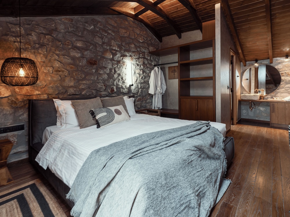 Suite with Balcony and Sea View photo 2