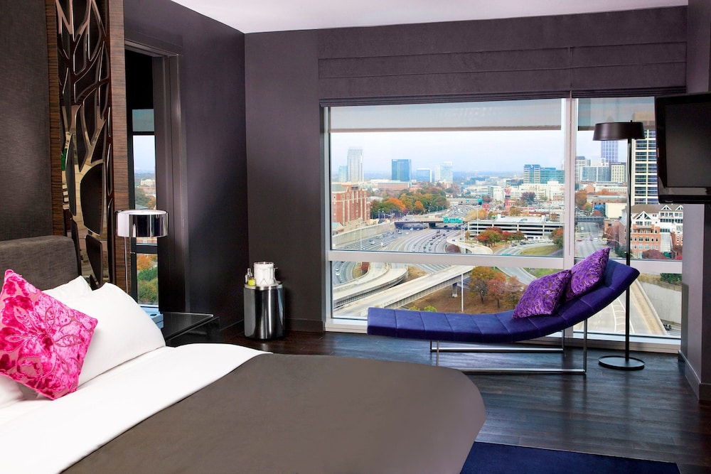 Wow Suite, Vice Presidential Suite, 1 King Bed