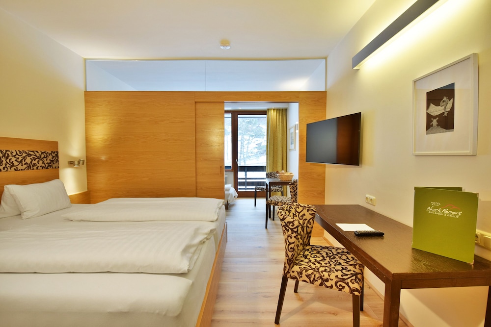 Family Room, Balcony, Mountain View