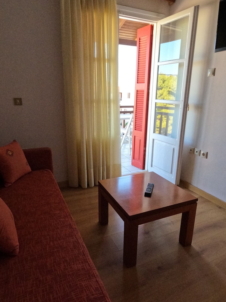 Family Suite, 1 Bedroom, Sea View - Photo 5