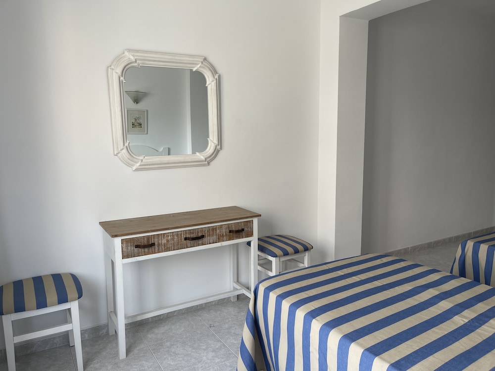 Standard Double Room Single Use, Balcony photo 2