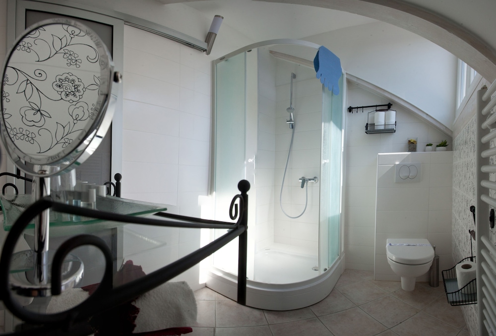Superior Double or Twin Room (Cherry ) photo 3