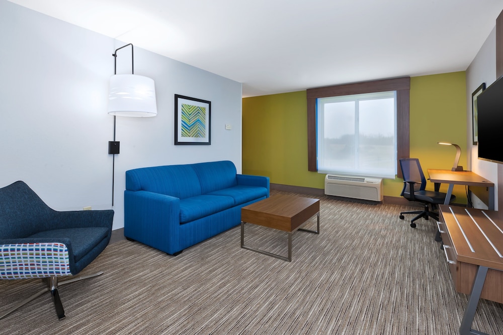 Suite, 1 King Bed (Extra Floor Space) - Photo 3