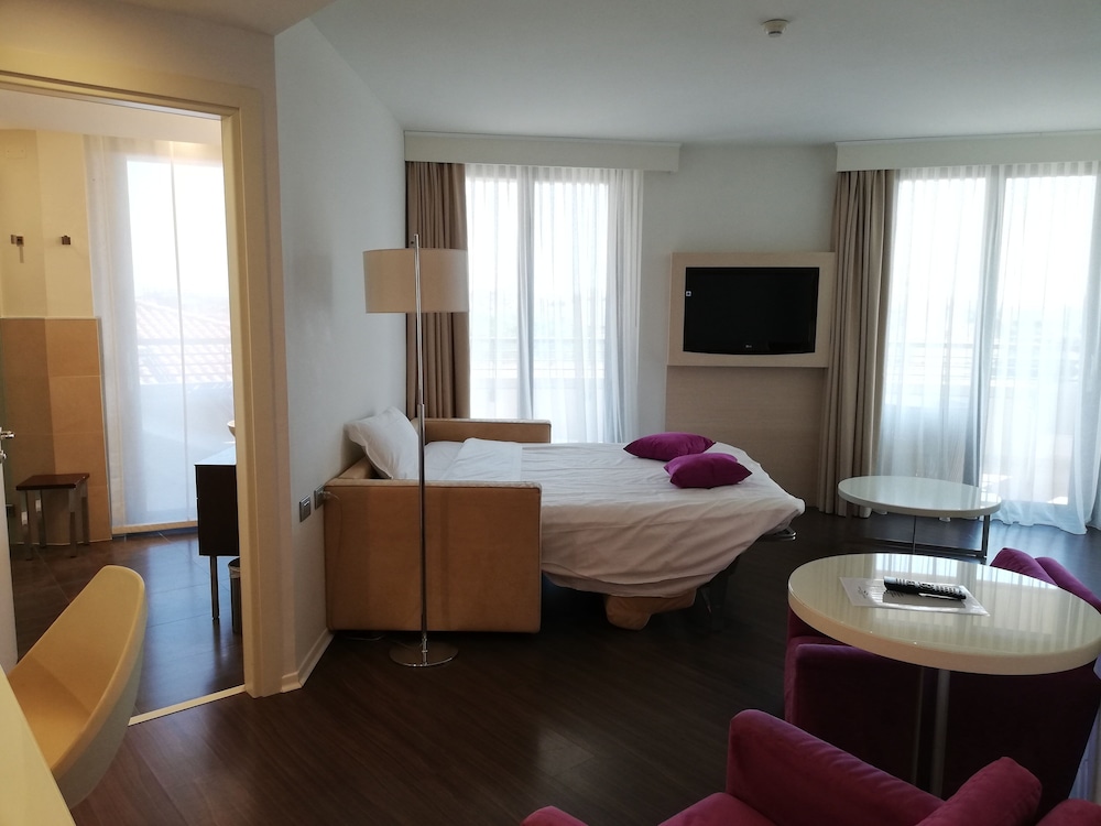 Family Suite, Sea View (Pet friendly) - Photo 4