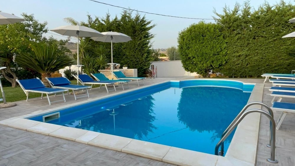 Room, 1 Bedroom, Balcony, Garden View
