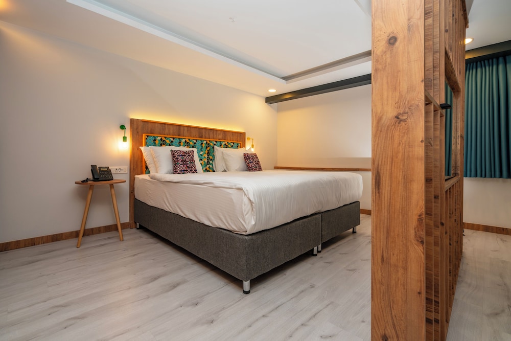 Family Studio Suite, 1 Bedroom, Smoking photo 1