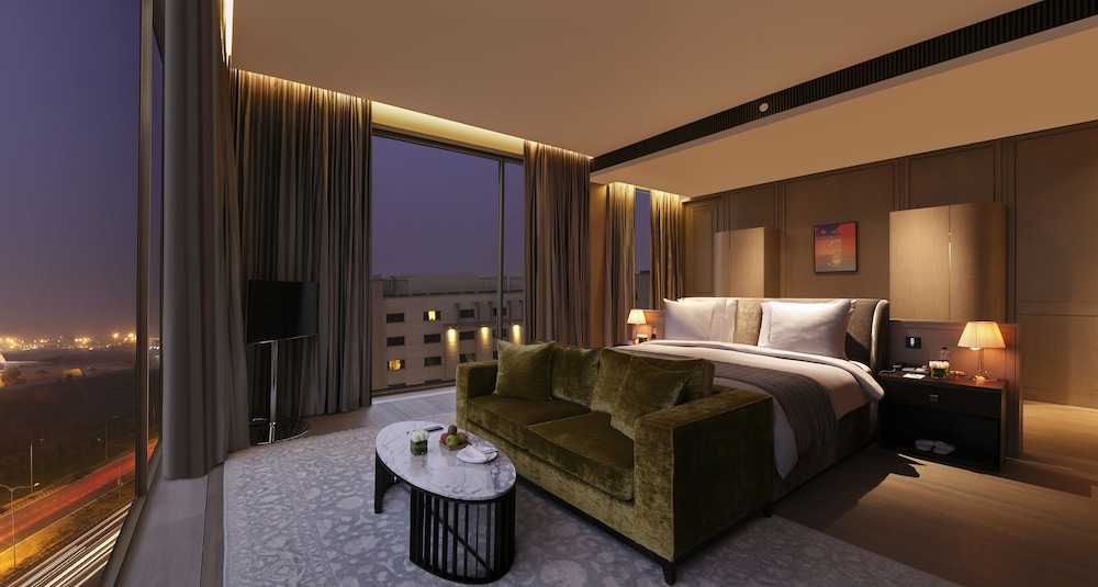 Available room thumbnail 5