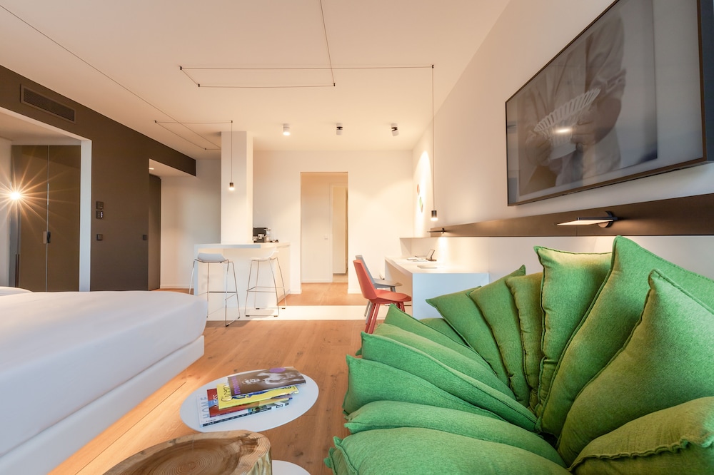 Junior Studio Suite