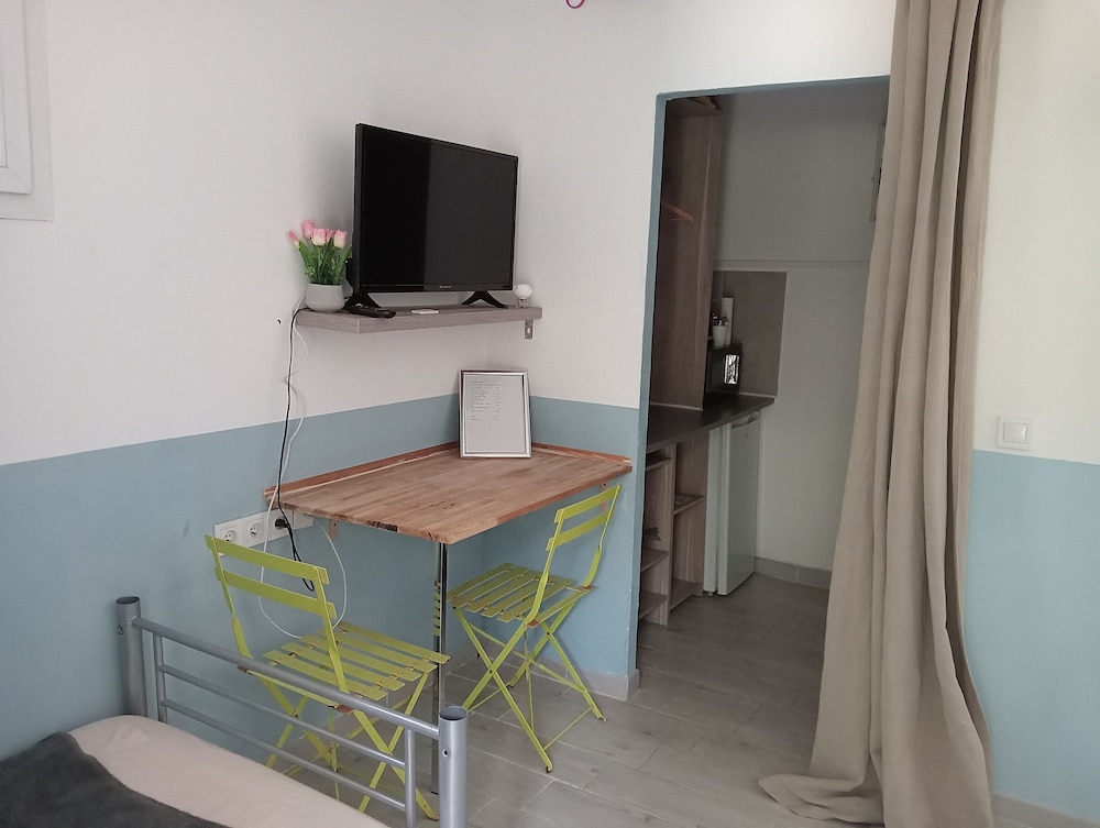 Double Room - Photo 6