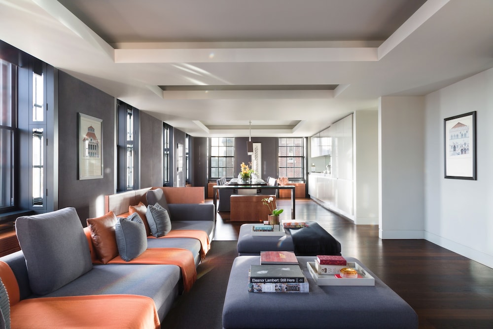 Westminster Suite photo 1