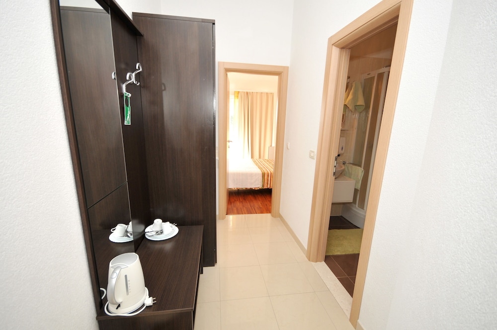 Double Room, Balcony - Photo 6