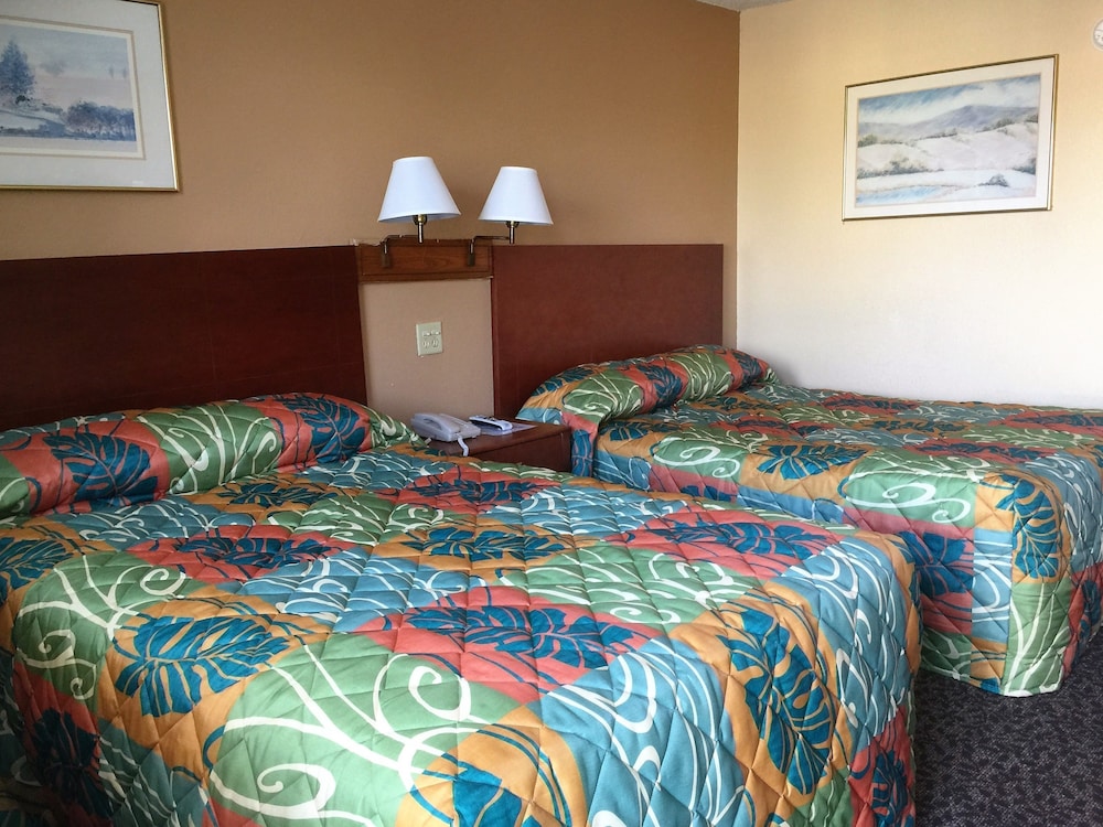 Standard Room, 2 Double Beds, Smoking photo 1