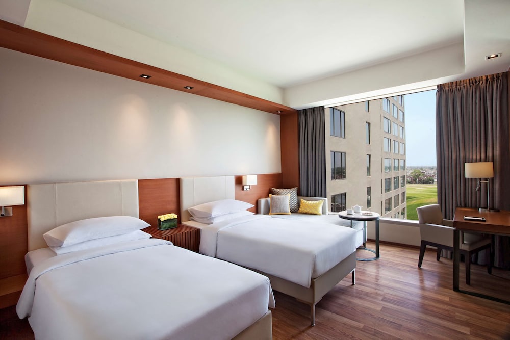 Club Room, 2 Twin Beds - Photo 1