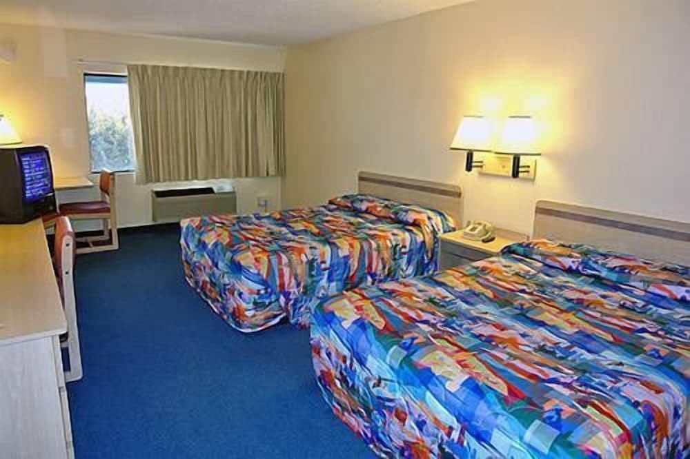 Deluxe Room, 2 Double Beds, Non Smoking, Refrigerator photo 2