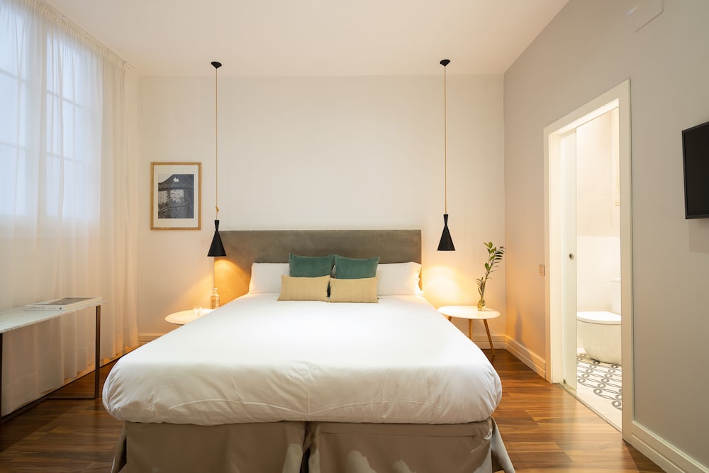 Refugi Double Room, interior courtyard photo 2