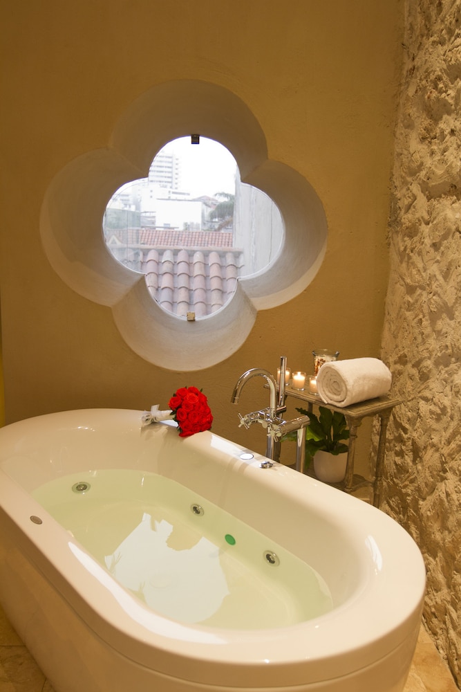 Luxury Suite photo 3