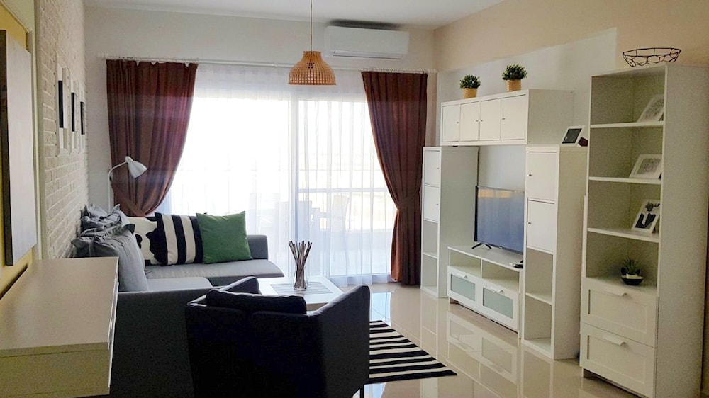 Family Apartment photo 2