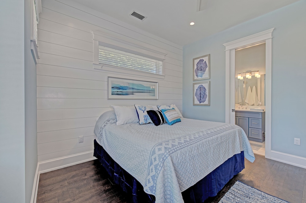 House, 5 Bedrooms photo 1