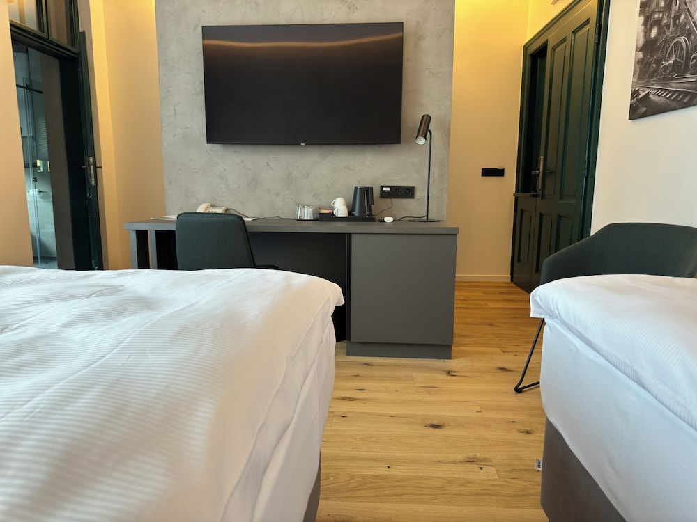 Business Triple Room photo 3