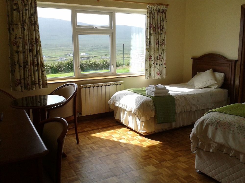 Twin Room, Ensuite photo 2
