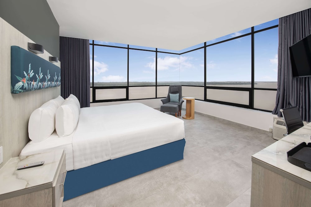 Premium Room, 1 King Bed