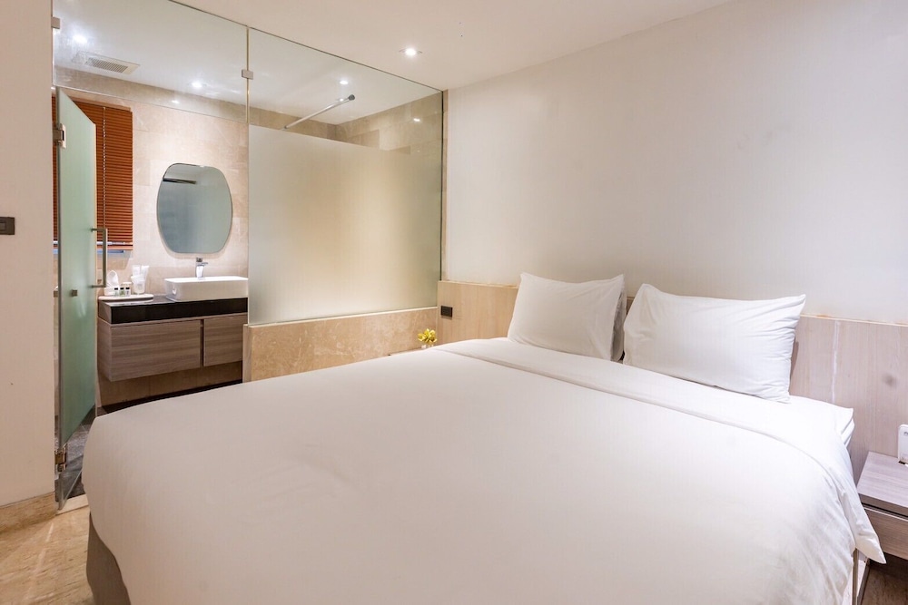 Deluxe Room, City View photo 1