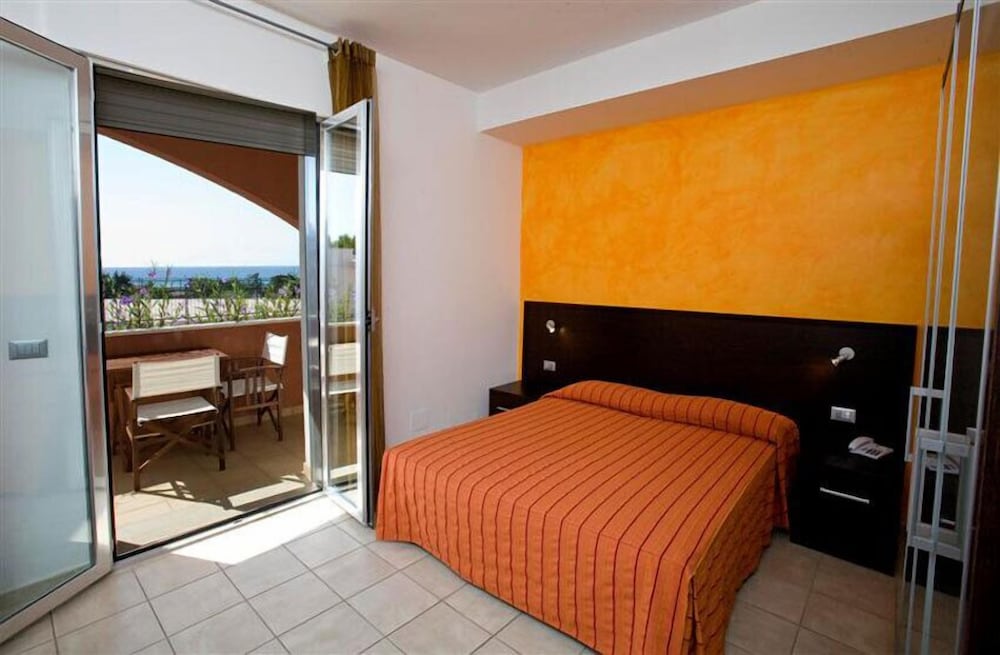 Standard Double Room, Balcony photo 1