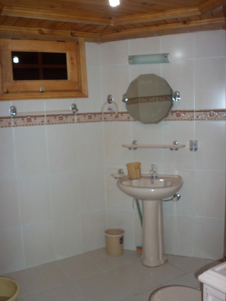 Standard Double Or Twin Room - Photo 14